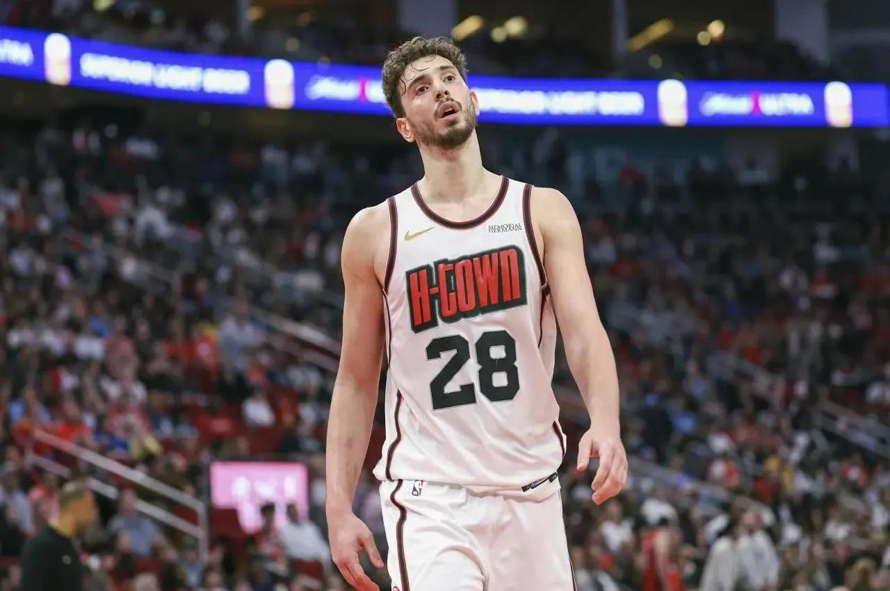 著名篮球教练隔离入院，粉丝忧心忡忡的简单介绍