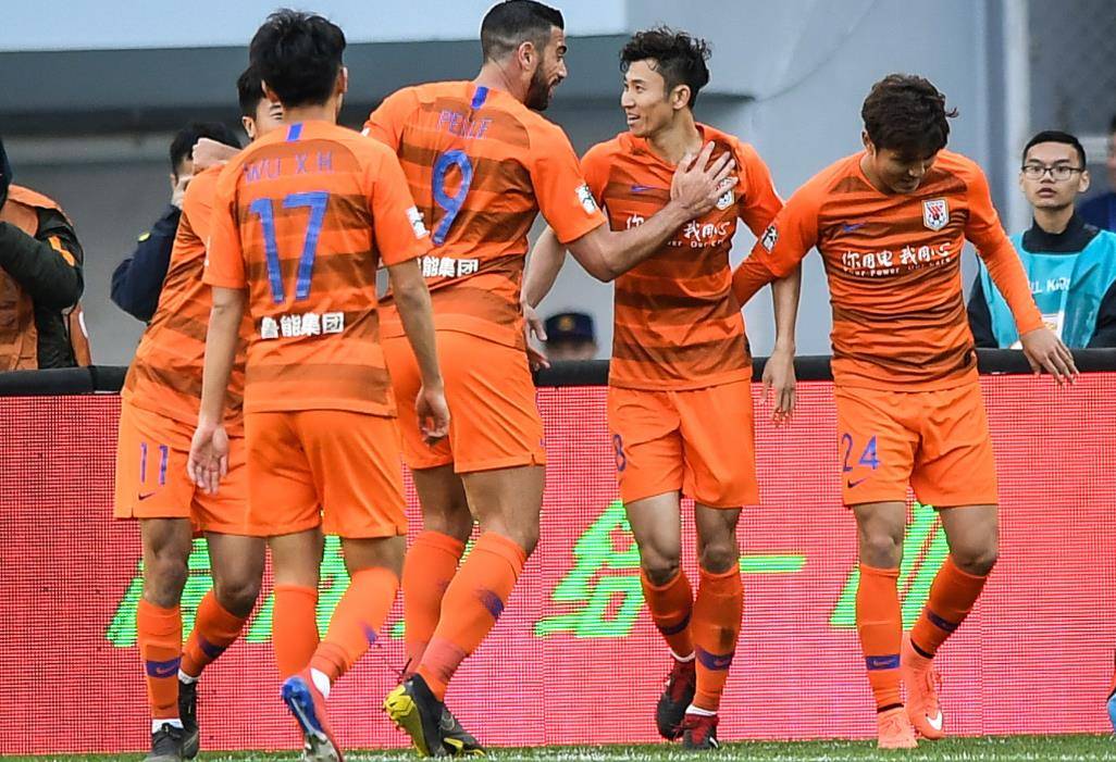 包含富力主场不敌鲁能，苏宁客场战平上港的词条