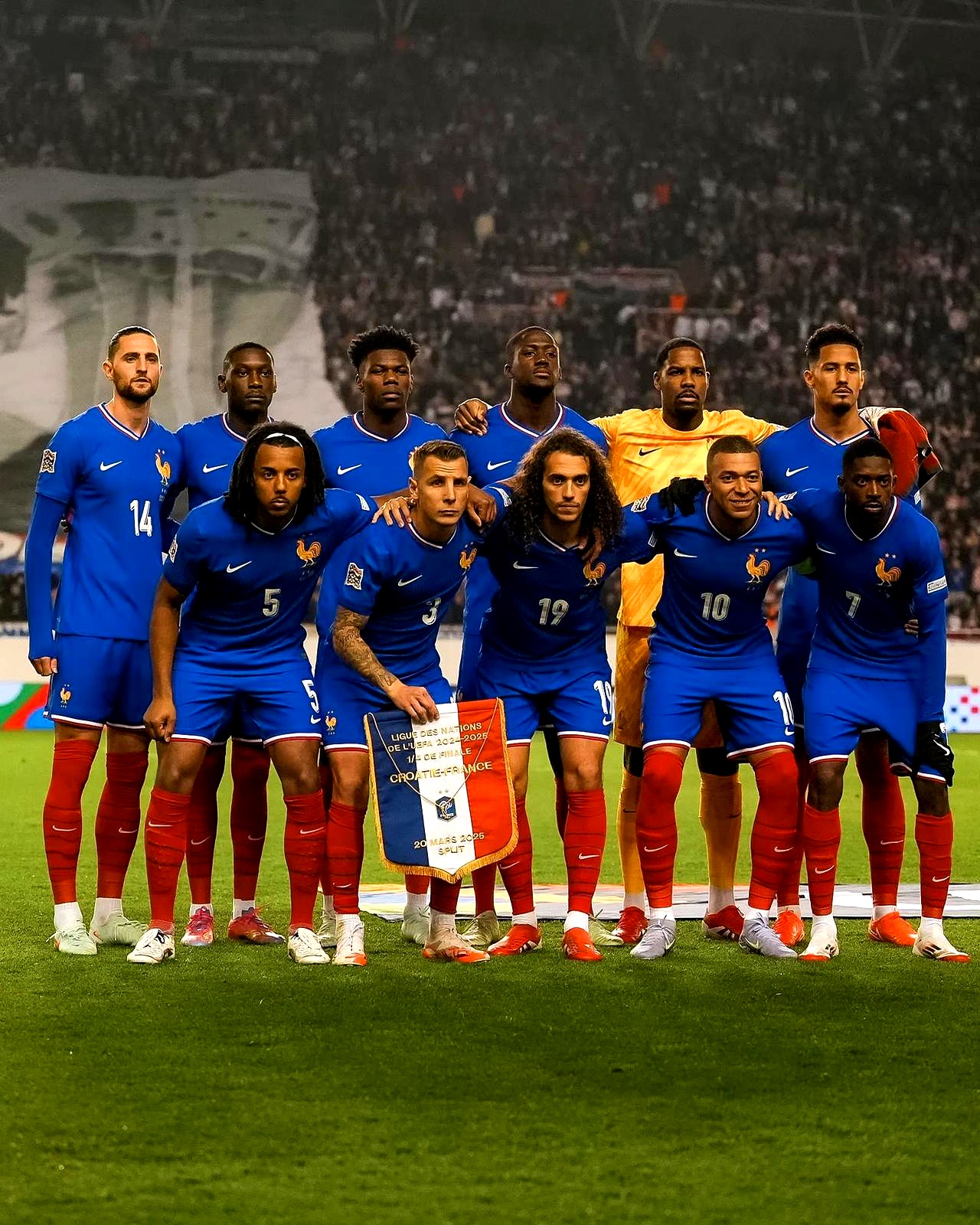 荷兰队斩获连胜，闯入欧国联半决赛 