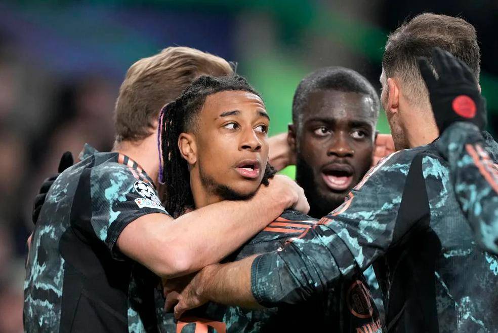 卡利亚里客场遭遇拜仁重创，陷入低谷 