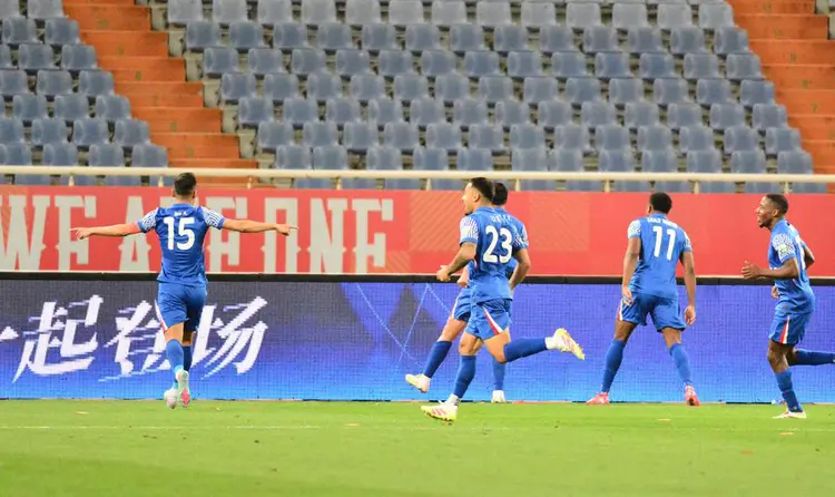 里尔中场策动攻势,客场拿下关键胜利的简单介绍 里尔中场策动攻势,客场拿下关键胜利的简单介绍