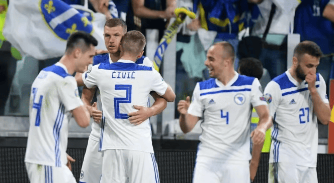 包含切尔西车臣球队近期展现稳定实力的词条