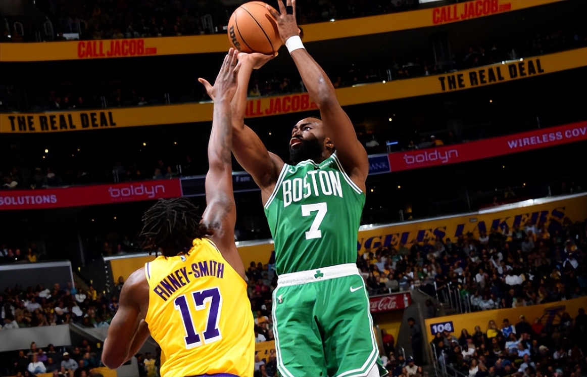 凯尔特人主场负太阳，三分球命中率低迷的简单介绍