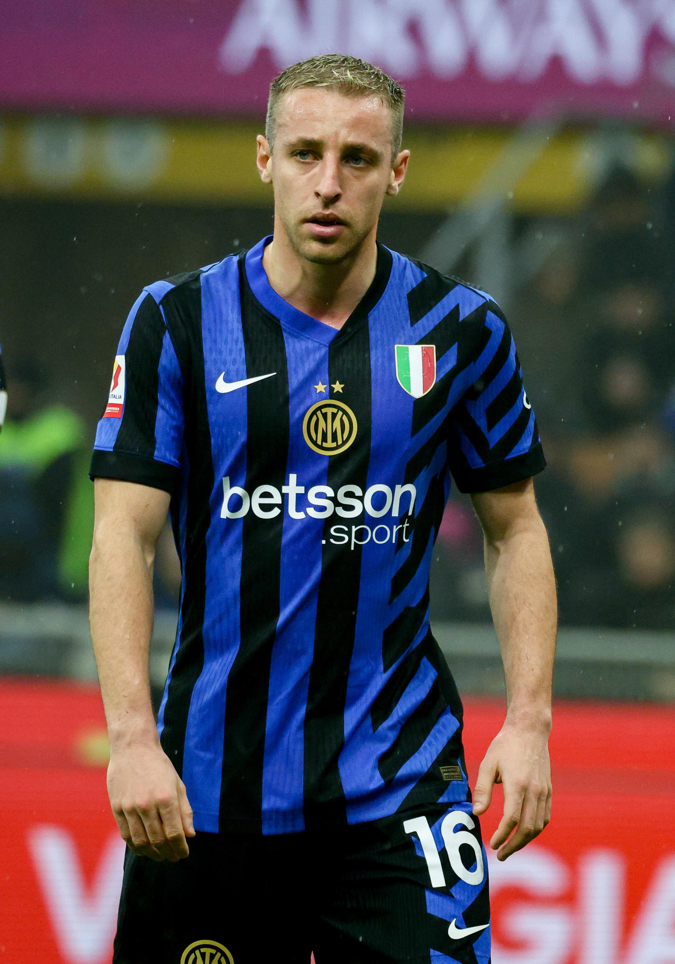 意大利足球联赛年轻选手崭露头角 