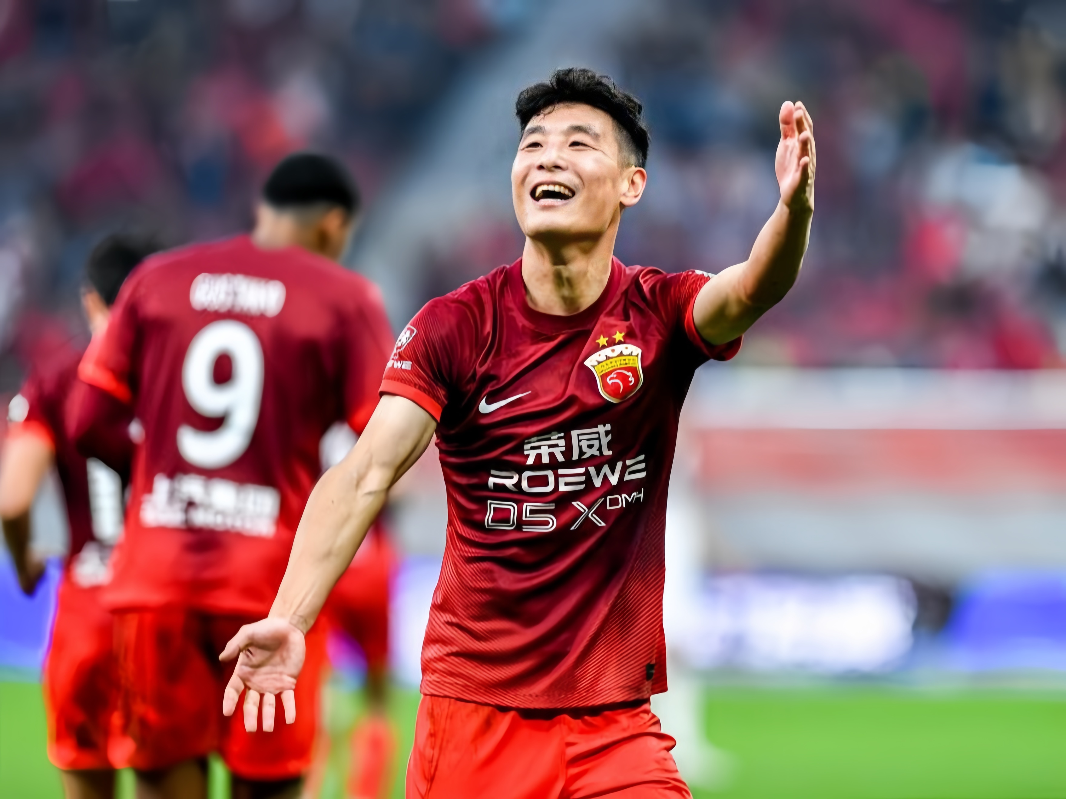 关键战役打响,球员积极备战决胜局加倍努力 关键战役打响,球员积极备战决胜局加倍努力