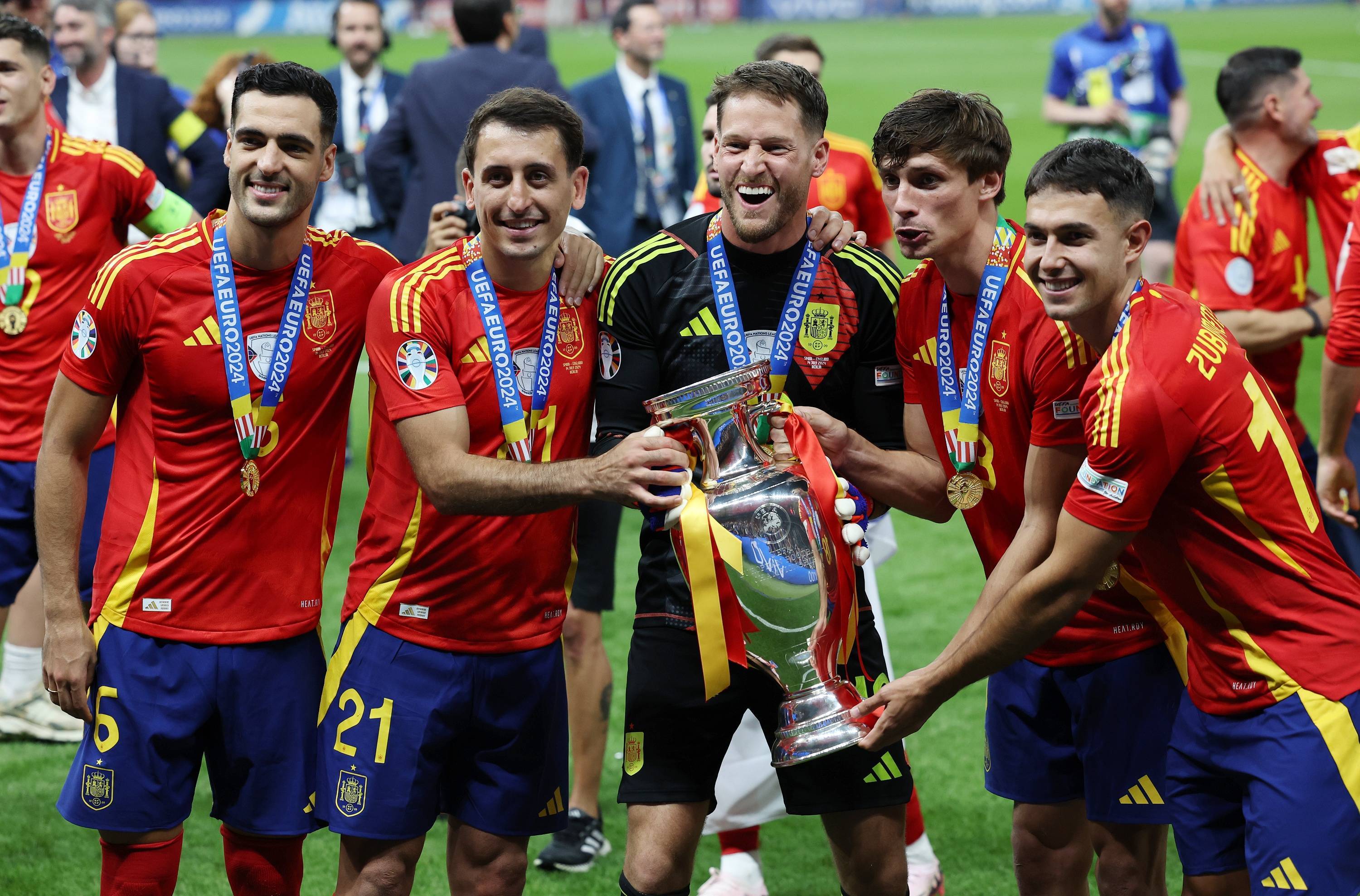 欧洲杯篮球比赛精彩纷呈，球迷热情高涨的简单介绍