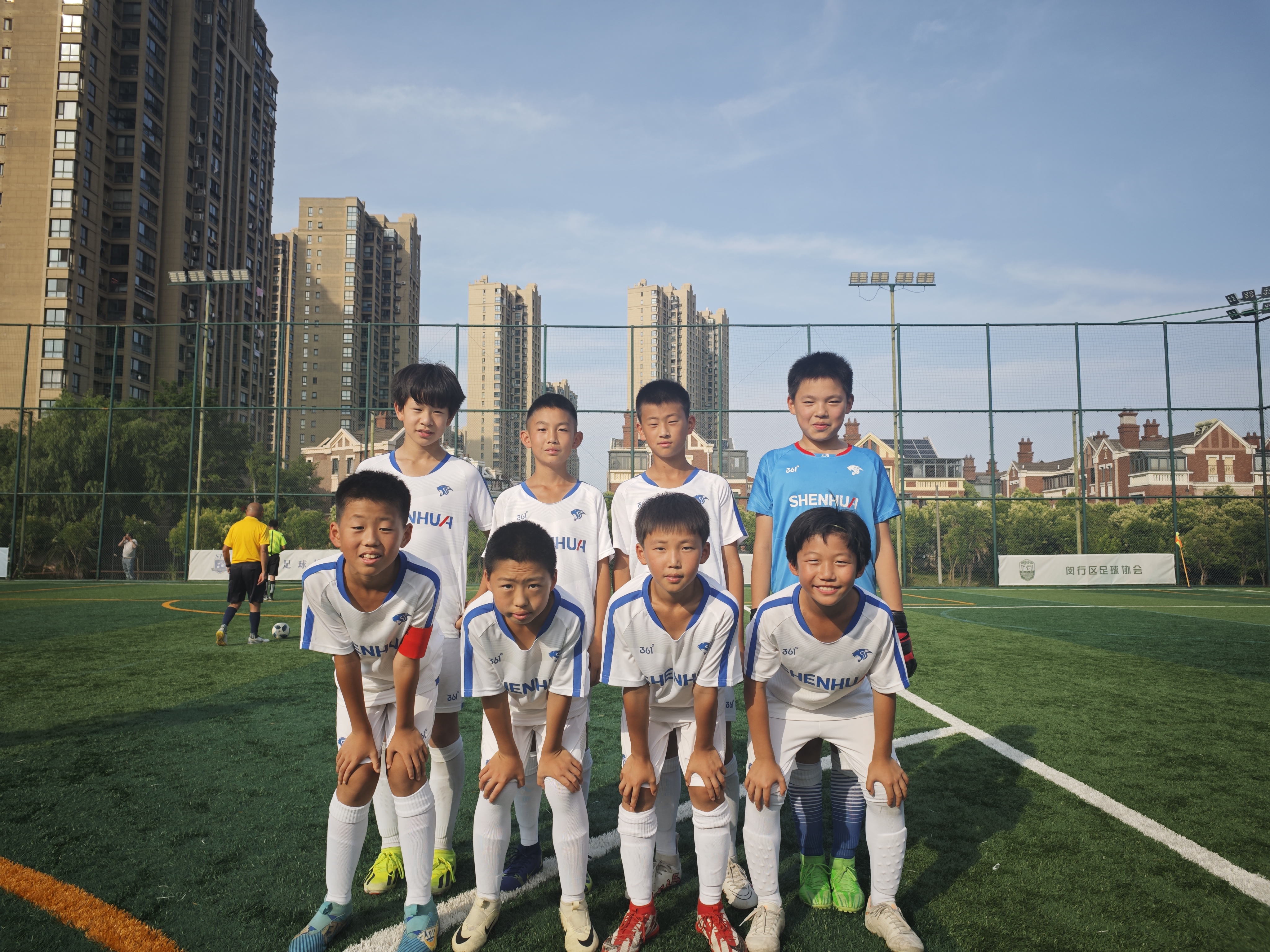 关于精彩进球连连，看点不断，球迷欢呼连连！的信息