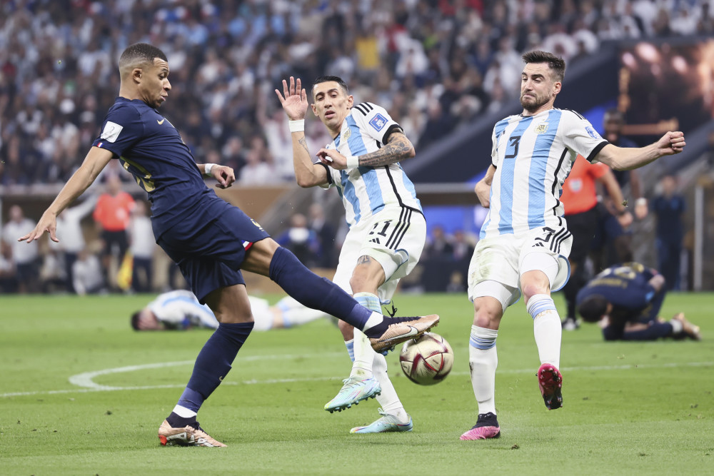 法国足球联赛反击考究对阵球队战术 