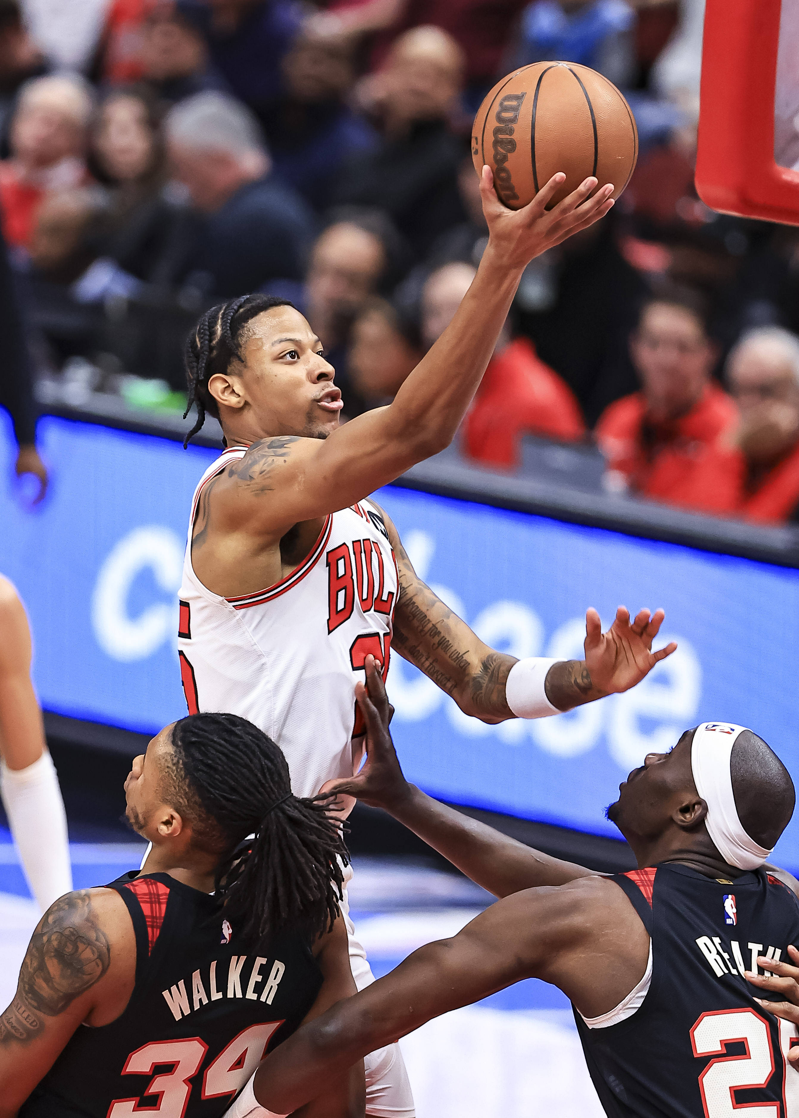 关于NBA常规赛筹备中，球星战术训练加大的信息